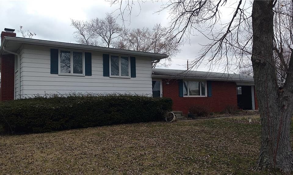 1st image of 8740 Maple Hill Dr