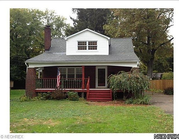 1st image of 66 College St