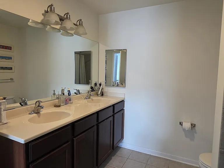 100 N Hermitage Ave #708 — Photo 8
