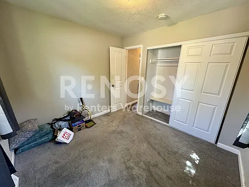 1260 Brentwood St Photo 1