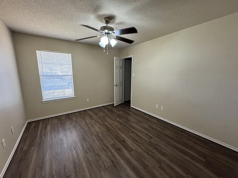 511 N Clinton Ave #A — Photo 12