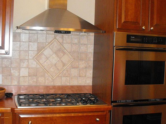 3rd image of 8111 Remington Ct