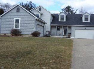 6495 Blossomwood Cir NE, Canton, OH 44721