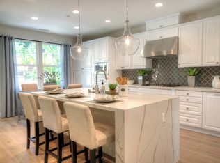 12 Drackert Ln, Mission Viejo, CA 92694