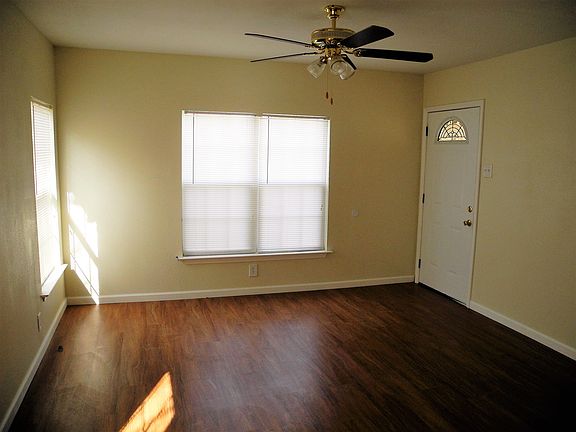 4th image of 927 Onslow