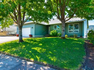 3287 W Normandy Ave, Roseburg, OR 97471