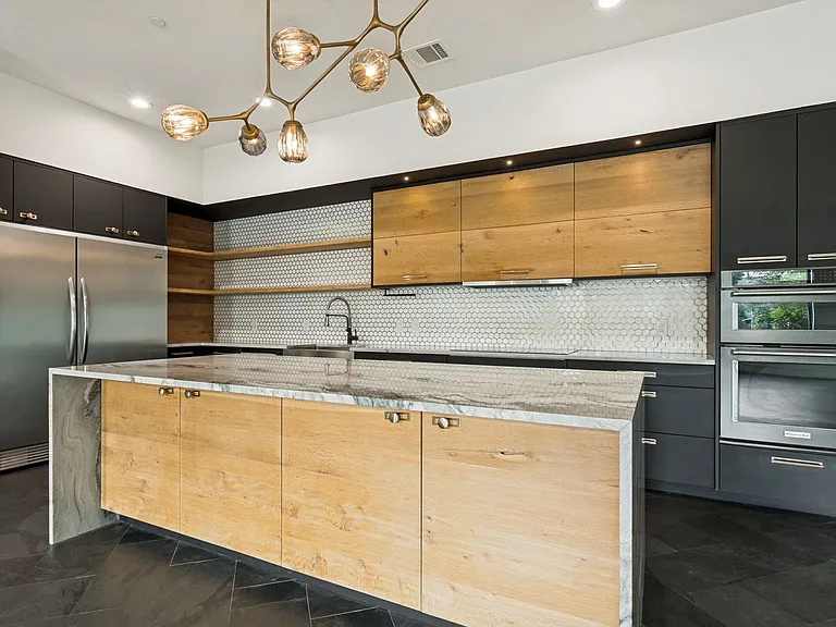 310 Clay St #12 — Photo 13