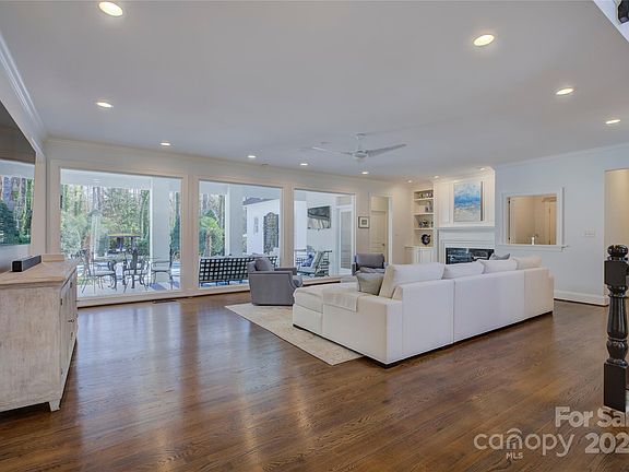 4th image of 2822 Giverny Dr