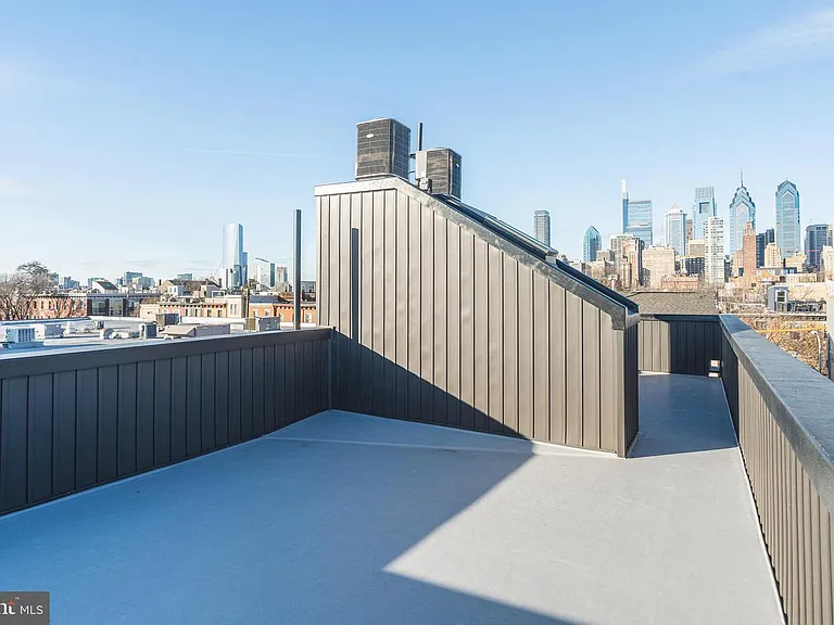 1715 Montrose St #2 — Photo 10