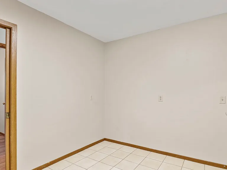 114 W Grant St #2 — Photo 5