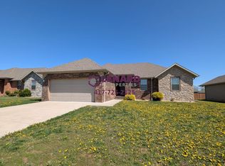 680 N Rockingham Ave, Nixa, MO 65714