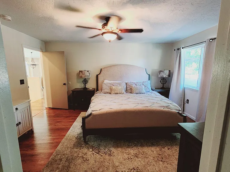 E Woodland Dr — Photo 17