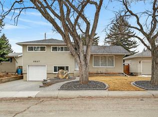 8027 E Elbow Dr SW, Calgary, AB T2V 1K5