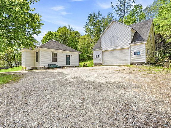 4th image of 125 Megquier Hill Road
