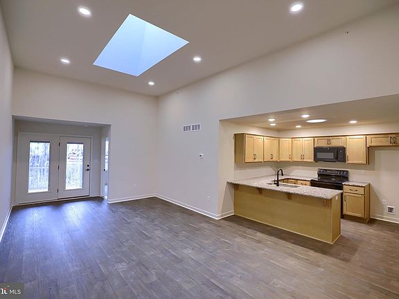 4th image of 7264 White Oak Blvd