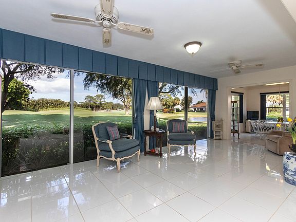 3rd image of 4557 Sanderling Cir W