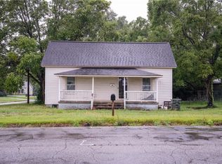 706 S 5th St, Easley, SC 29640