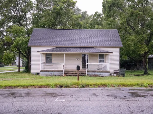 706 S 5th St, Easley, SC 29640