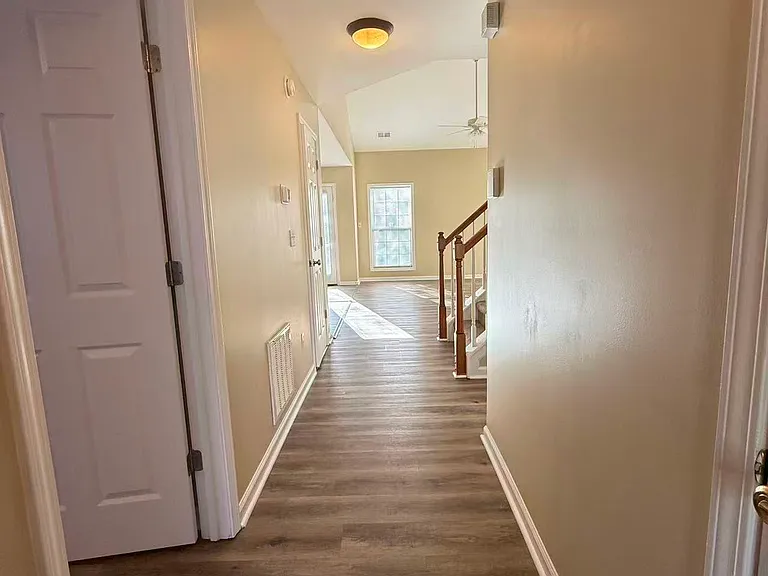 1196 Lacy Ln — Photo 6