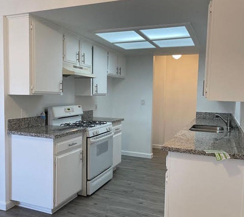 1st image of 8621 Rose St APT 202