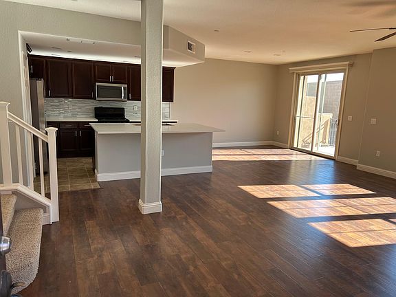 4th image of 5301 E Commerce Way Unit 8104