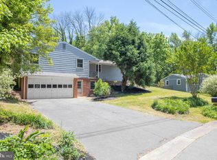 1511 Lower Greenbriar Rd, Wilmington, DE 19810