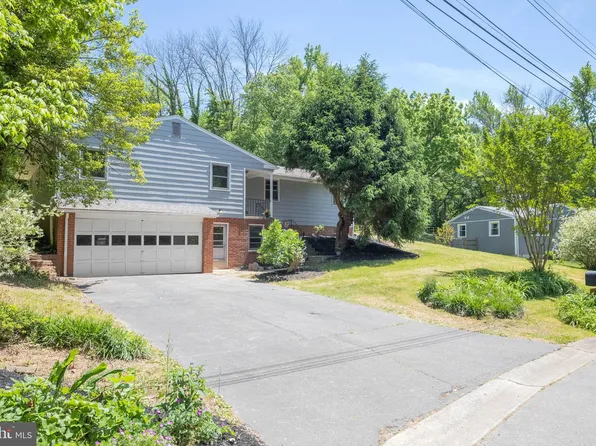 1511 Lower Greenbriar Rd, Wilmington, DE 19810