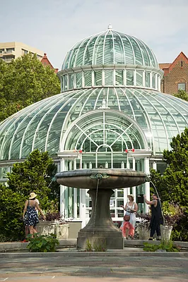 Rented by Lisa Management | media 4