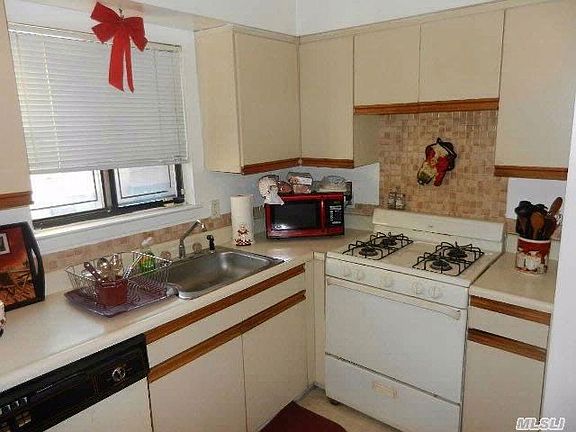 5th image of 15343 82nd St #1