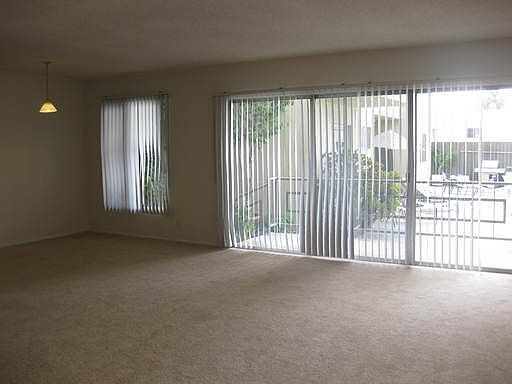 2nd image of 505 S Barrington Ave APT 4