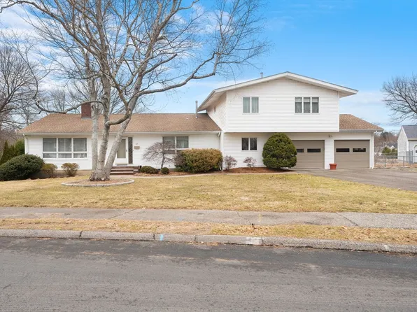 17 Chatham Rd, Norwood, MA 02062