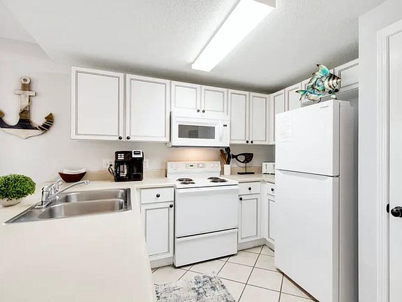 3rd image of 2076 Scenic Gulf Dr Unit 2015