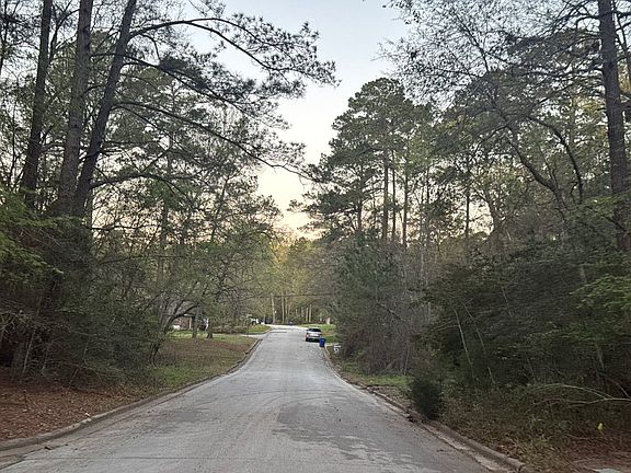 5th image of 606 West Ln