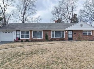 1073 Etherton Dr, Saint Louis, MO 63126