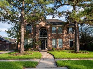 12715 Silverglen Estates Dr, Houston, TX 77014