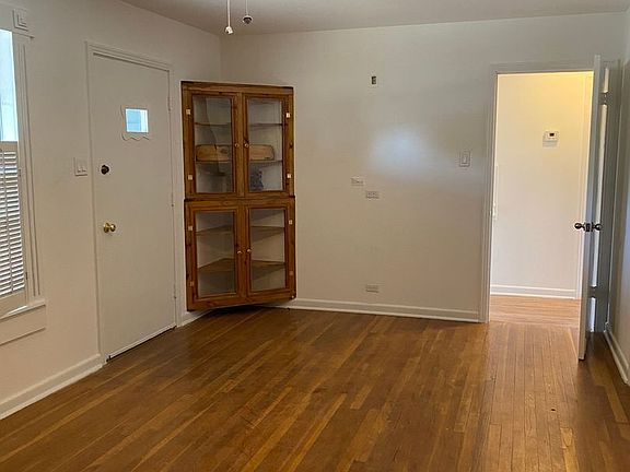 3rd image of 115 Woley Dr