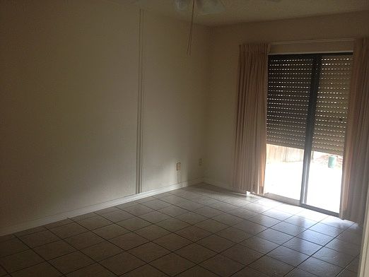 5th image of 825 Long Meadow Ct