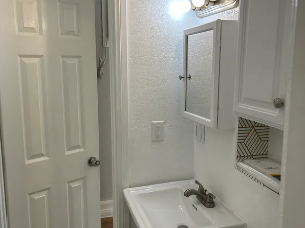 2954 Laurashawn Ln, Escondido, CA 92026