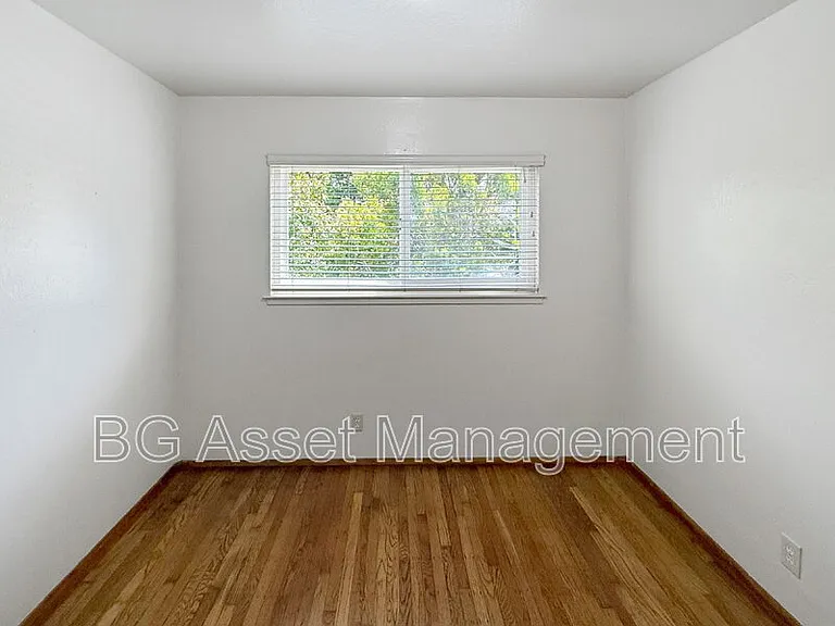 121 Eddy St — Photo 7