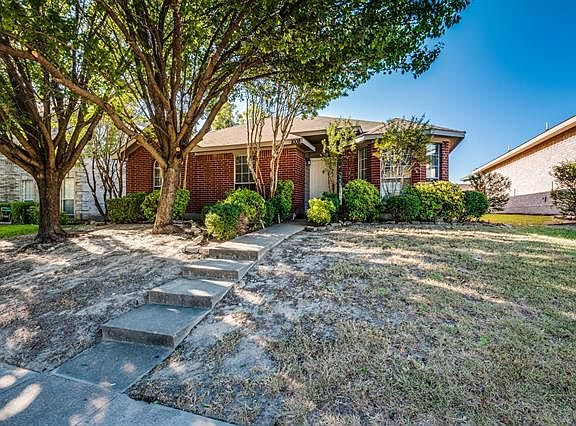 3rd image of 1008 Glencrest Dr