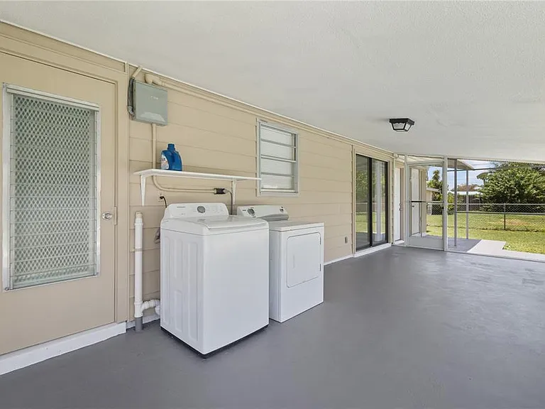 22312 Lasalle Rd — Photo 29