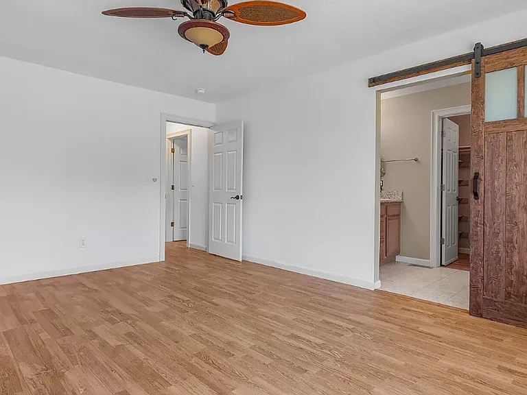 33003 G Pl — Photo 15