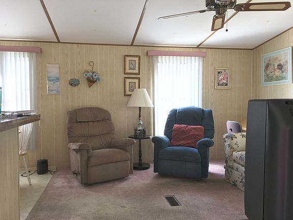 5th image of 508 Magnolia Ln