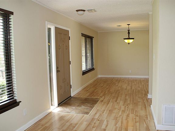 3rd image of 3800 Durango Dr