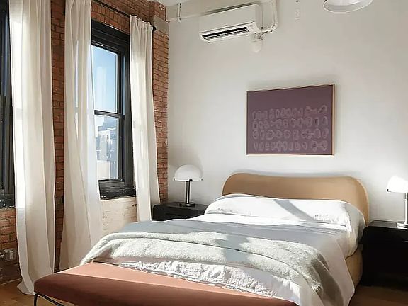 4th image of 239 Banker St APT 2M