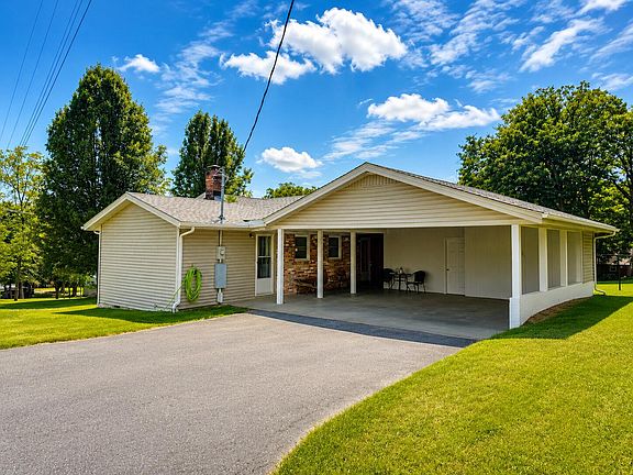 3rd image of 67 Clarkson Ln