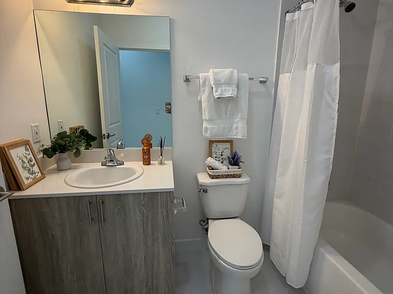 1101 SW 71st Ave #2 — Photo 5