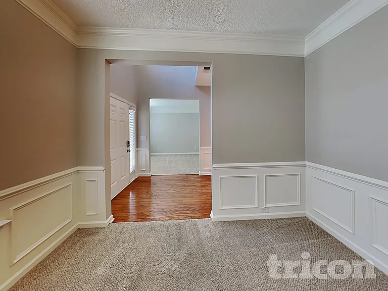 312 Buckthorne Dr — Photo 4