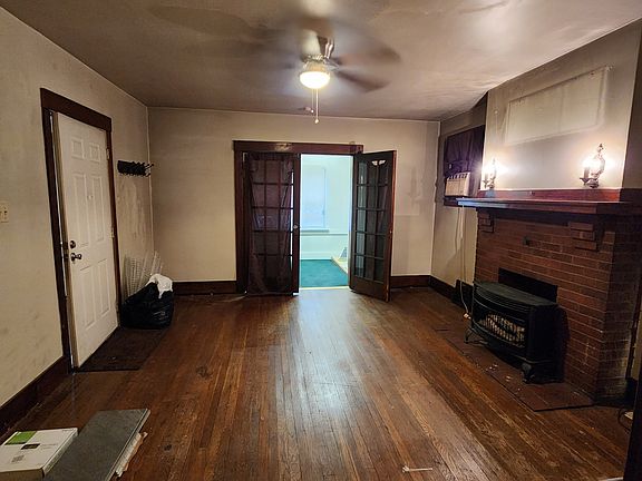 4th image of 411 Franklin St APT 1