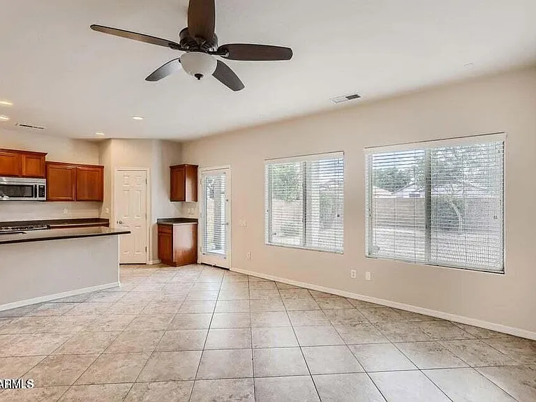 2039 W Kathleen Rd — Photo 13